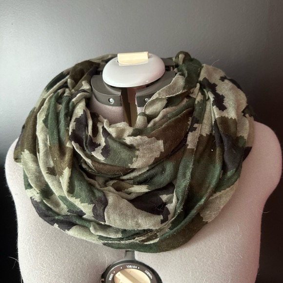 **3 for $15**Camouflage Infinity Scarf - Picture 2 of 2